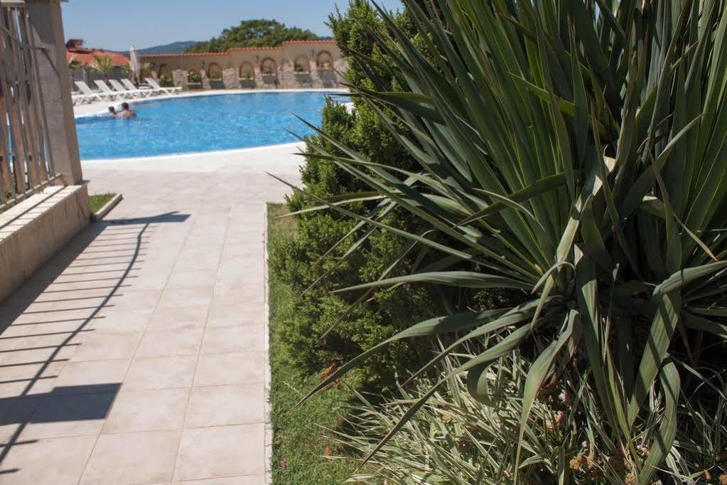 Gardenia Vacation Settlement Aparthotel Sozopol Exterior photo