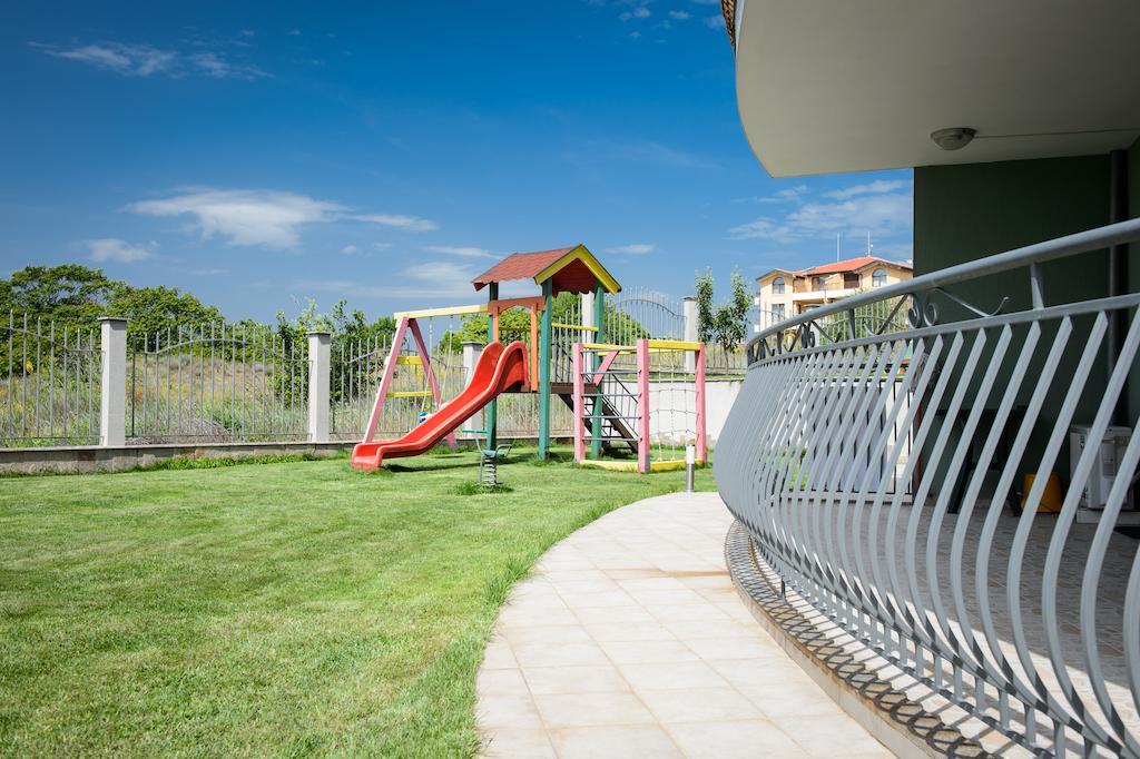 Gardenia Vacation Settlement Aparthotel Sozopol Exterior photo