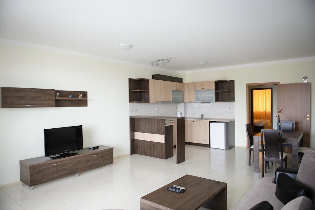 Gardenia Vacation Settlement Aparthotel Sozopol Room photo